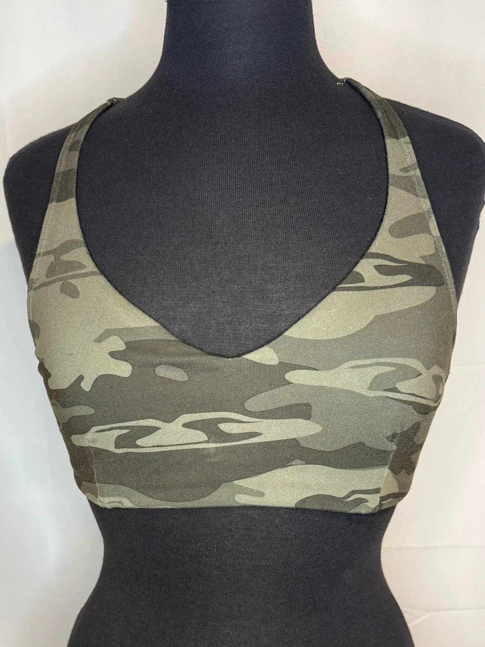 Lululemon Women’s Green Camo Racerback Sports Bra Size 10 Medium Support